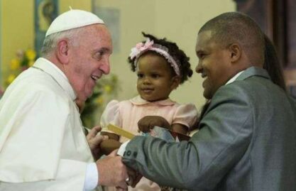 Papa anuncia Ano “Família Amoris laetitia”