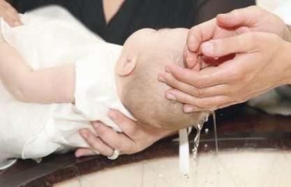Por que na Igreja Católica batizamos quando bebês?